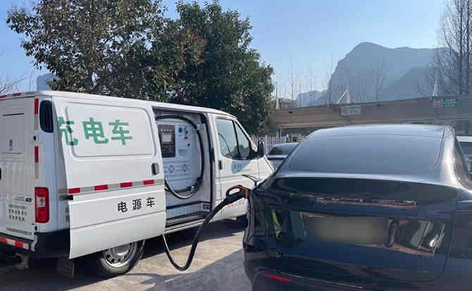 牟定汽车搭电
